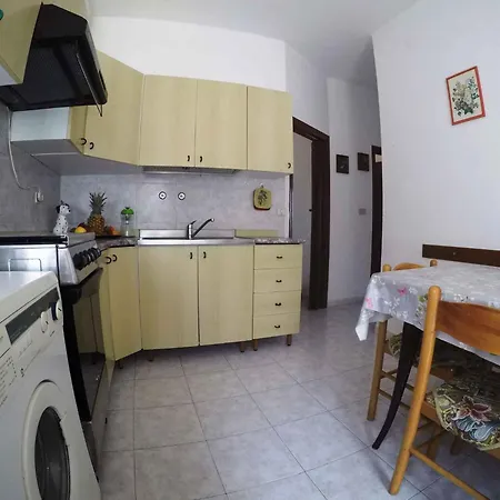 Near In 35641 Rosolina Mare